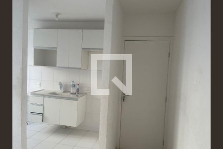 Sala de apartamento para alugar com 2 quartos, 45m² em Gardênia Azul, Rio de Janeiro