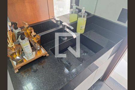 Lavabo de casa de condomínio à venda com 4 quartos, 400m² em Jardim Peri, São Paulo