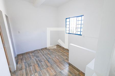 Sala segundo andar de casa para alugar com 3 quartos, 200m² em São Salvador, Belo Horizonte