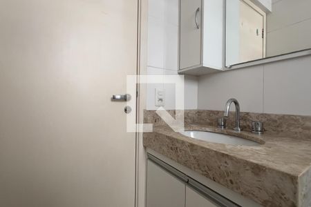 Banheiro da Suíte de apartamento para alugar com 2 quartos, 60m² em Gopouva, Guarulhos