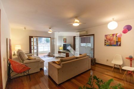 Casa de Condomínio à venda com 5 quartos, 362m² em Pendotiba, Niterói