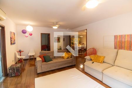 Casa de Condomínio à venda com 5 quartos, 362m² em Pendotiba, Niterói