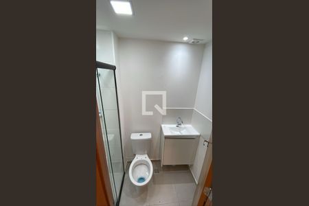 Banheiro de apartamento para alugar com 2 quartos, 35m² em Vila Antonieta, São Paulo