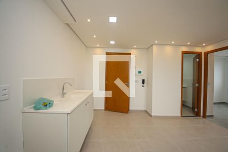 Sala/cozinha de apartamento para alugar com 2 quartos, 35m² em Vila Antonieta, São Paulo