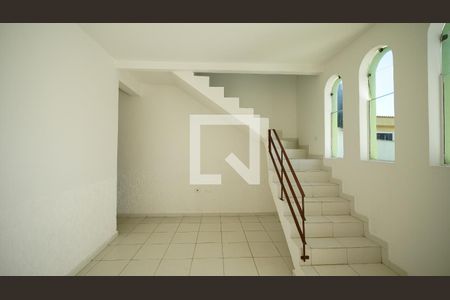 Casa para alugar com 2 quartos, 90m² em Vila Lucinda, Santo André
