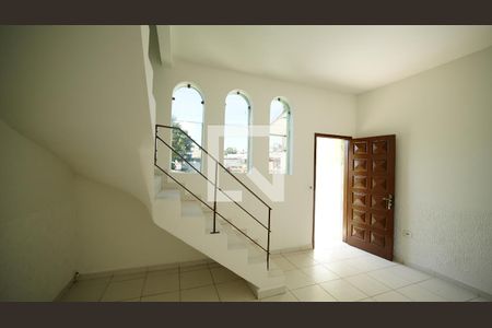 Casa para alugar com 2 quartos, 90m² em Vila Lucinda, Santo André