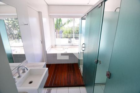 Banheiro de casa de condomínio à venda com 1 quarto, 62m² em Vila Brandina, Campinas