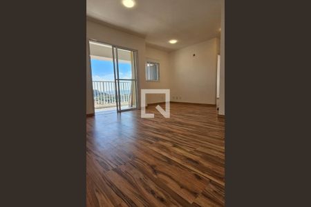 Sala de apartamento à venda com 2 quartos, 67m² em Vila Osasco, Osasco