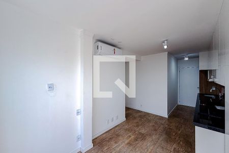 Sala de kitnet/studio para alugar com 1 quarto, 42m² em Paraíso, São Paulo