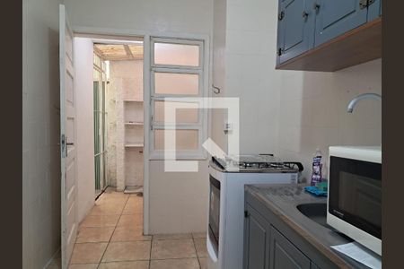 Cozinha de apartamento para alugar com 1 quarto, 40m² em Menino Deus, Porto Alegre