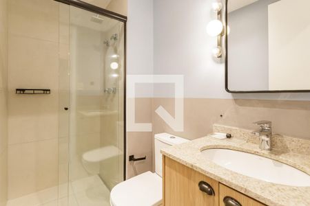 Banheiro de kitnet/studio para alugar com 1 quarto, 25m² em Indianópolis, São Paulo