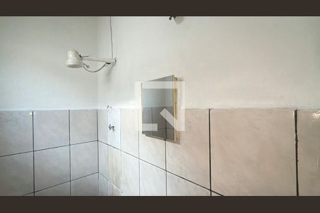 Banheiro de casa para alugar com 1 quarto, 42m² em Parque Sevilha, São Paulo