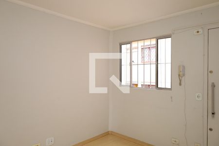 Sala de apartamento para alugar com 2 quartos, 45m² em Conjunto Habitacional Fazenda do Carmo, São Paulo