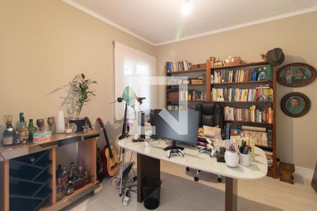 Escritório de casa à venda com 3 quartos, 250m² em Cavalhada, Porto Alegre
