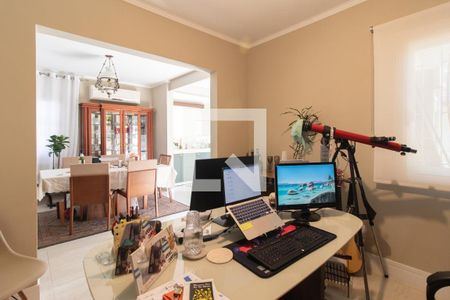 Escritório de casa à venda com 3 quartos, 250m² em Cavalhada, Porto Alegre