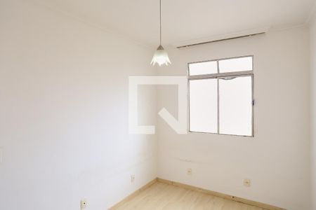 Quarto de apartamento à venda com 3 quartos, 57m² em Sagrada Família, Belo Horizonte