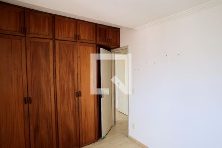 Quarto 1 de apartamento à venda com 3 quartos, 57m² em Sagrada Família, Belo Horizonte
