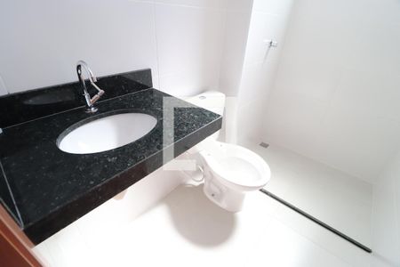 Banheiro Social de apartamento para alugar com 2 quartos, 57m² em Jaraguá, Uberlândia