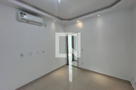 sala de casa para alugar com 3 quartos, 200m² em Jardim Guanabara, Rio de Janeiro