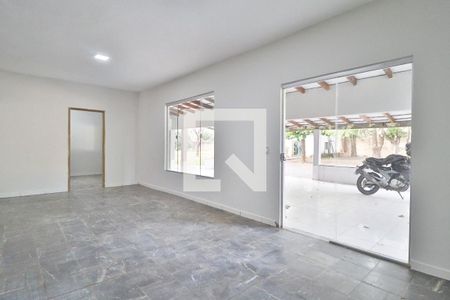 Sala de casa para alugar com 5 quartos, 300m² em Chácaras Panorama, Uberlândia