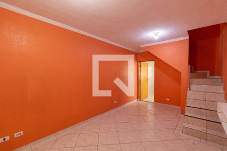 Sala de casa para alugar com 2 quartos, 100m² em Jardim Miragaia, São Paulo