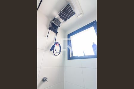 Banheiro de apartamento à venda com 1 quarto, 29m² em Km 18, Osasco