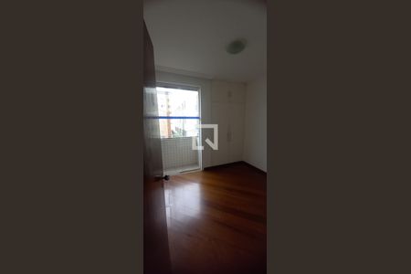 Quarto de apartamento para alugar com 4 quartos, 140m² em Coração Eucarístico, Belo Horizonte