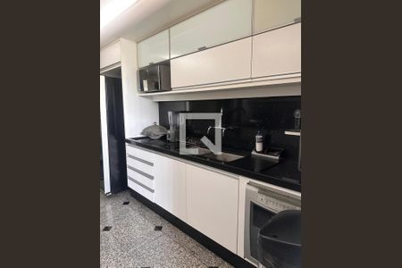 Cozinha de apartamento à venda com 4 quartos, 233m² em Barra da Tijuca, Rio de Janeiro