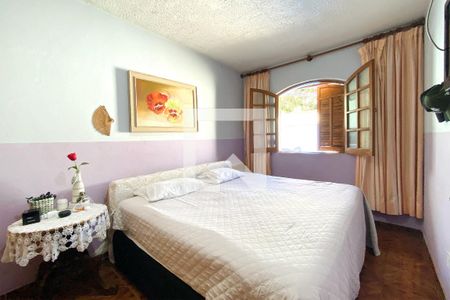 Quarto 1 de casa à venda com 5 quartos, 220m² em Aparecida, Belo Horizonte