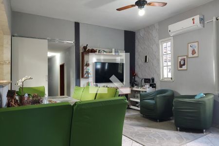 Sala de casa para alugar com 5 quartos, 170m² em Pechincha, Rio de Janeiro