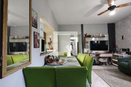 Sala de casa para alugar com 5 quartos, 170m² em Pechincha, Rio de Janeiro