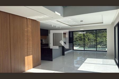 Casa à venda com 3 quartos, 273m² em Suru, Barueri