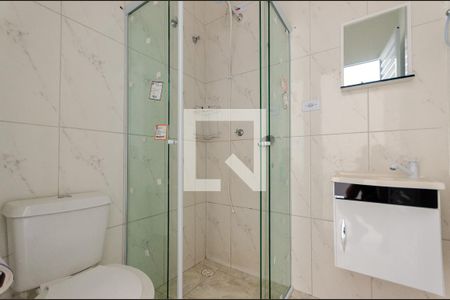 Banheiro de kitnet/studio para alugar com 1 quarto, 40m² em Vila Mangalot, São Paulo