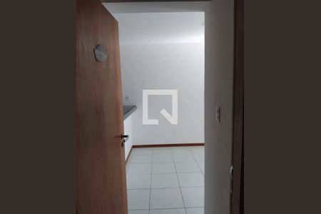 Entrada de apartamento para alugar com 1 quarto, 51m² em Caminho das Árvores, Salvador