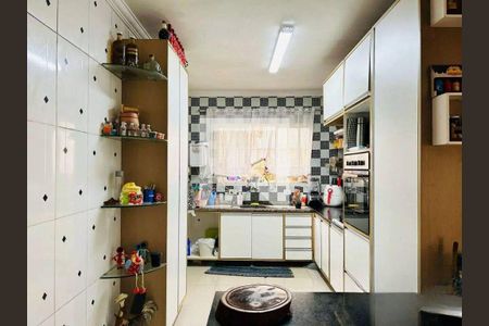 Casa à venda com 3 quartos, 290m² em Suru, Barueri