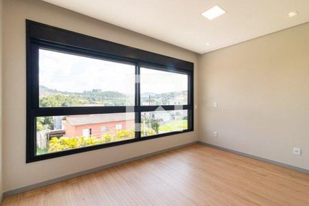Casa à venda com 4 quartos, 309m² em Suru, Barueri