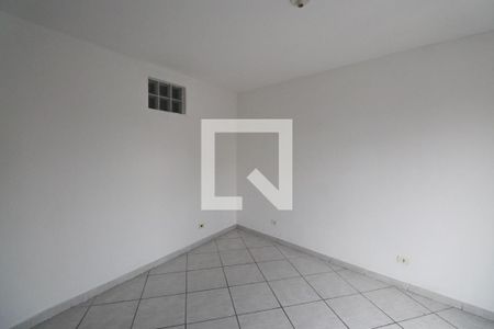 Quarto 2 de casa para alugar com 2 quartos, 88m² em Vila Sabrina, São Paulo