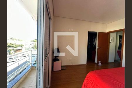 Casa à venda com 3 quartos, 228m² em Nova Petrópolis, São Bernardo do Campo