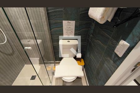 Banheiro de kitnet/studio para alugar com 1 quarto, 43m² em Vila Mariana, São Paulo