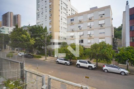 Sala_Vista  de casa à venda com 5 quartos, 450m² em Higienópolis, Porto Alegre