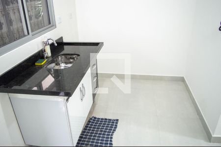 Cozinha de apartamento para alugar com 2 quartos, 44m² em Vila Carrão, São Paulo