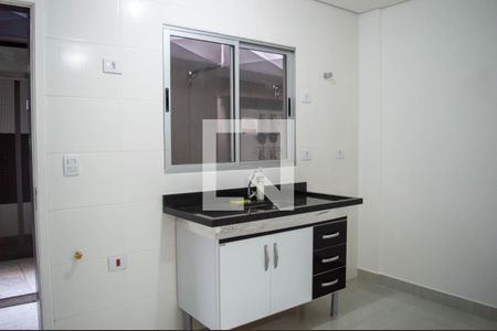 Cozinha de apartamento para alugar com 2 quartos, 44m² em Vila Carrão, São Paulo