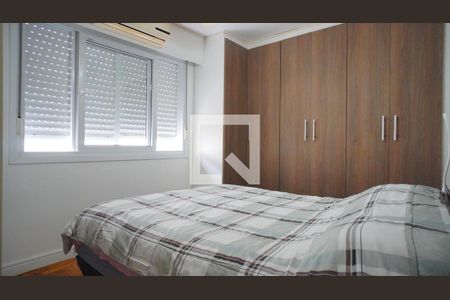 Quarto 2 de casa à venda com 3 quartos, 170m² em Vila Ipiranga, Porto Alegre