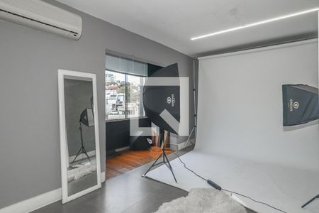 Quarto Suíte de casa à venda com 2 quartos, 500m² em Vila Jardim, Porto Alegre