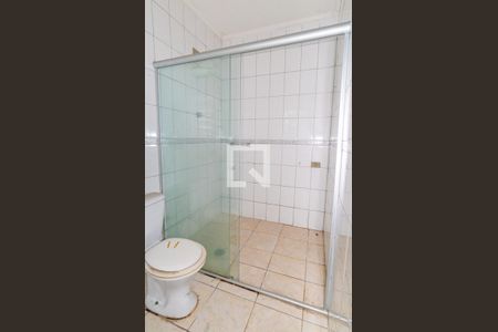 Banheiro da Suíte de casa para alugar com 1 quarto, 60m² em Chácara Inglesa, São Paulo