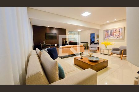 Apartamento para alugar com 4 quartos, 198m² em Santo Antônio, Belo Horizonte