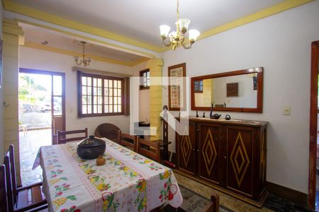 Sala de casa para alugar com 2 quartos, 225m² em Pacheco, São Gonçalo