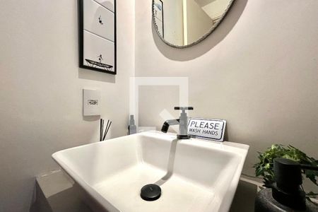 Lavabo de apartamento para alugar com 2 quartos, 77m² em Jardim Prudência, São Paulo