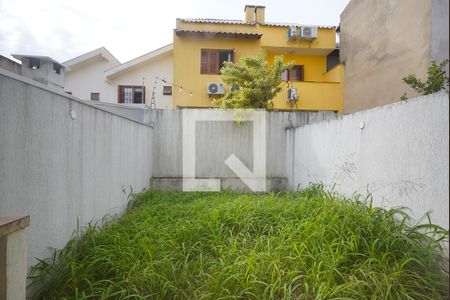 Pátio fundos de casa à venda com 2 quartos, 140m² em Guarujá, Porto Alegre