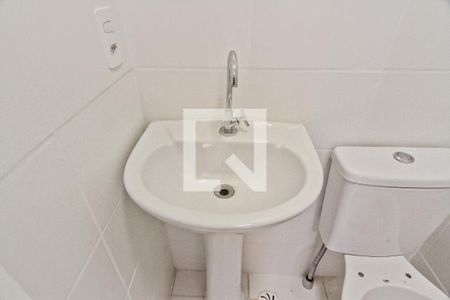 Banheiro de apartamento para alugar com 1 quarto, 32m² em Vila Albertina, São Paulo